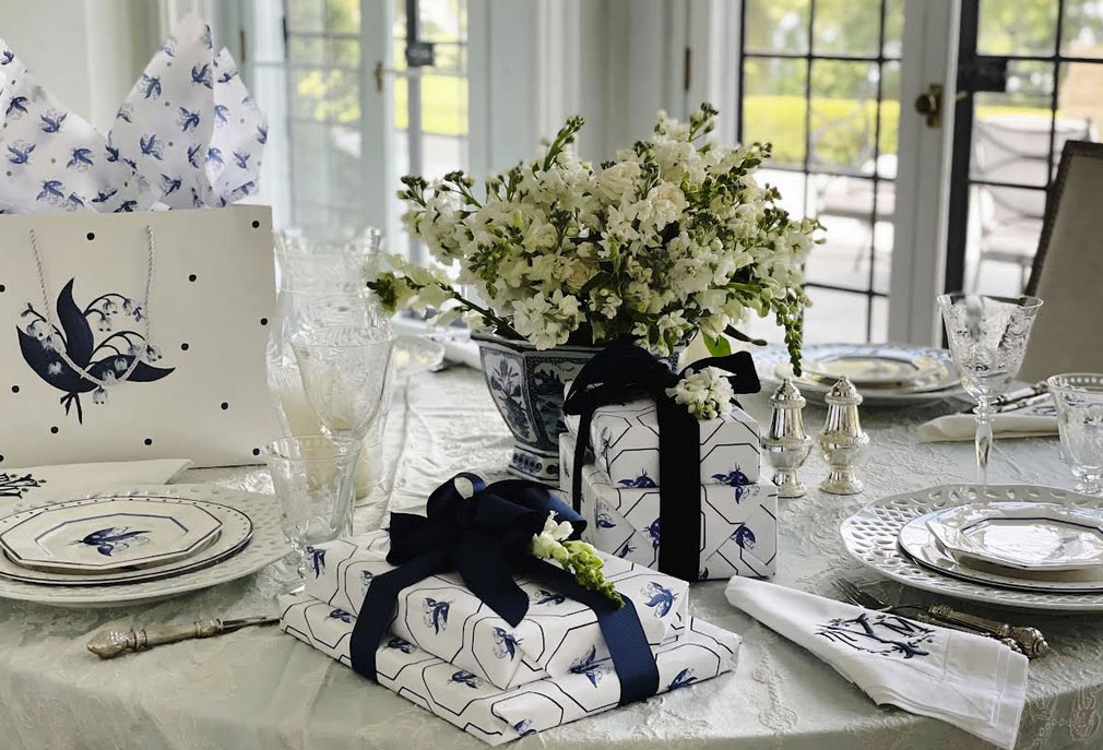 Carolyne-Roehm-Gifts.jpg